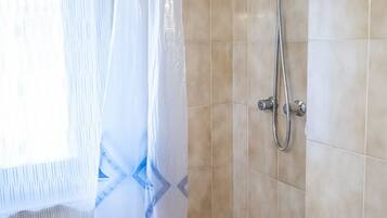 Shower, bidet, towels