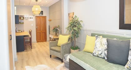 Royal Pearl, Insta-worthy 1 bedroom Apartment with mountain view