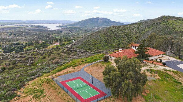 Interior - 20 Acre Panoramic View Estate Hot Tub, Pickleball & Game Room (Temecula)