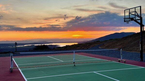 House (3 Bedrooms) | Interior - 20 Acre Panoramic View Estate Hot Tub, Pickleball & Game Room (Temecula)
