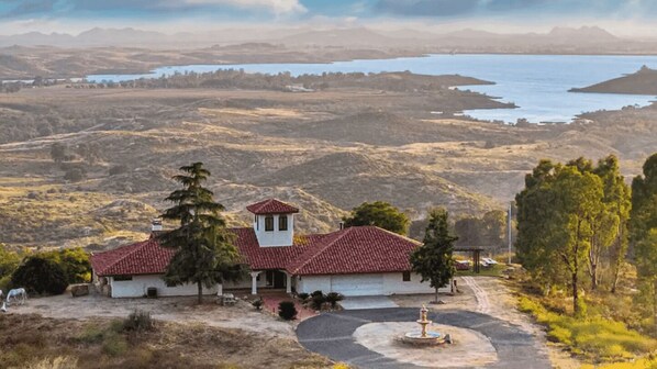 House (3 Bedrooms) | Interior - 20 Acre Panoramic View Estate Hot Tub, Pickleball & Game Room (Temecula)