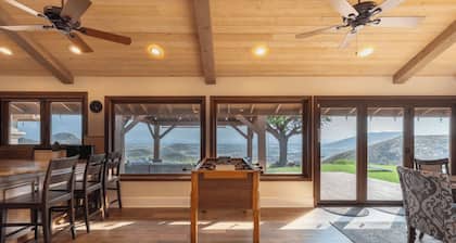 Slice of Heaven by Avantstay Breathtaking Views!