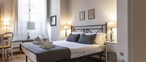 3 slaapkamers, een strijkplank/strijkijzer, wifi, beddengoed