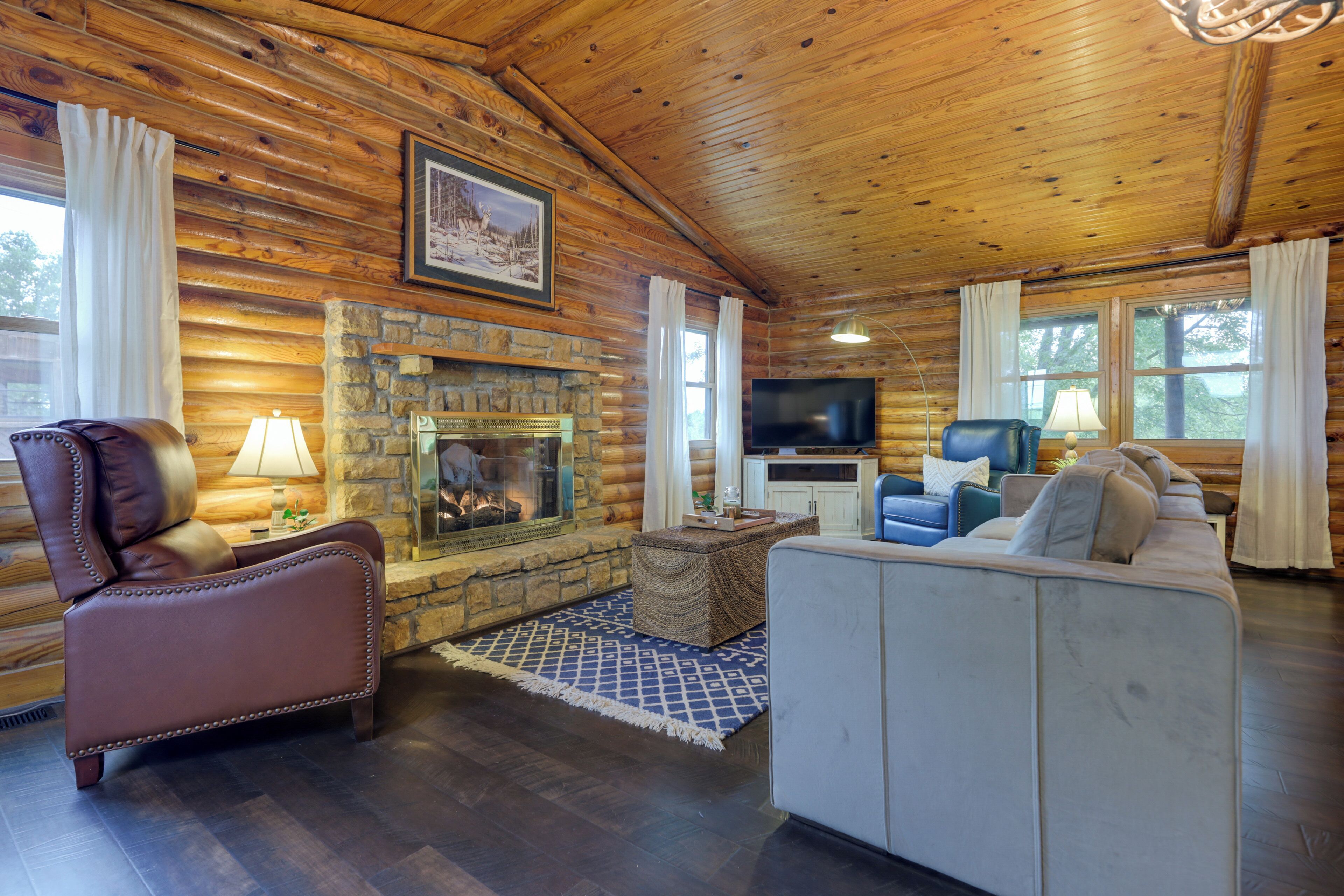 TV, fireplace, foosball, books