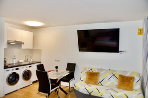 Interior - Studio Jasmin (Paris)