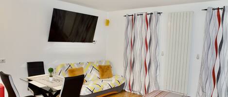 1 quarto, ferros/tábuas de passar roupa, Wi-Fi, roupa de cama