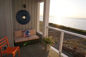 Terrace/patio - Condo by the sea in Semiahmoo with amazing views (Blaine)