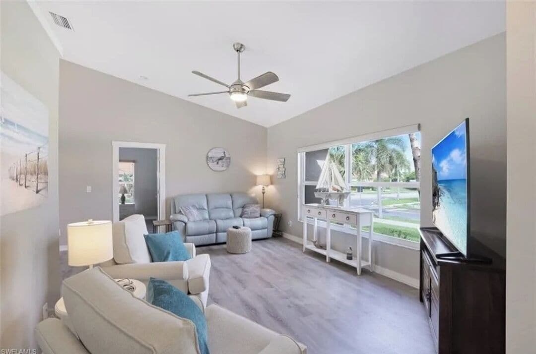 リビング エリア