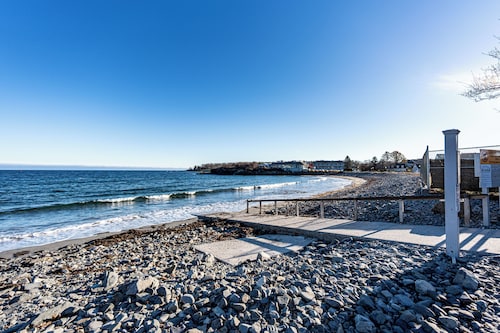 HUGE family Home!  Sleeps 27 comfortably.  3/10 mile from the Beach!  