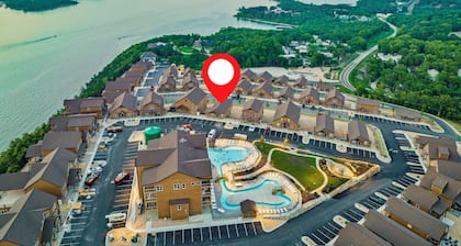 Cmty Outdoor Pool w Lazy Rive & Treehouse Play Area- Pvt Hot Tub- Lake Views-Free Tix-Arcade