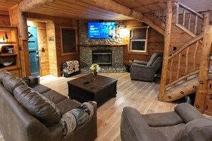 Smart-TV, Kamin, Videospiele