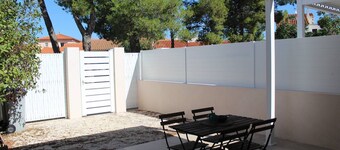 Air-conditioned two-bedroom apartment 2 minutes from Pont Tournant beach - 4BRANB