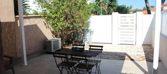 Air-conditioned two-bedroom apartment 2 minutes from Pont Tournant beach - 4BRANB