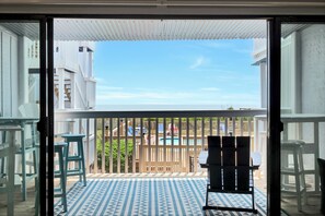 Property grounds - 10 steps away till sand in your toes on the ocean front in Carolina Beach, NC. (Carolina Beach)