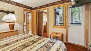 1 quarto, Wi-Fi de cortesia, roupa de cama