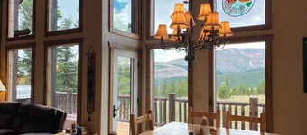 New! Pet Friendly/Family Friendly Retreat with Epic Mountain Views - Horizon Ridge