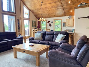 Smart TV, fireplace, books - New! Pet Friendly/Family Friendly Retreat with Epic Mountain Views - Horizon Ridge (Fairplay)
