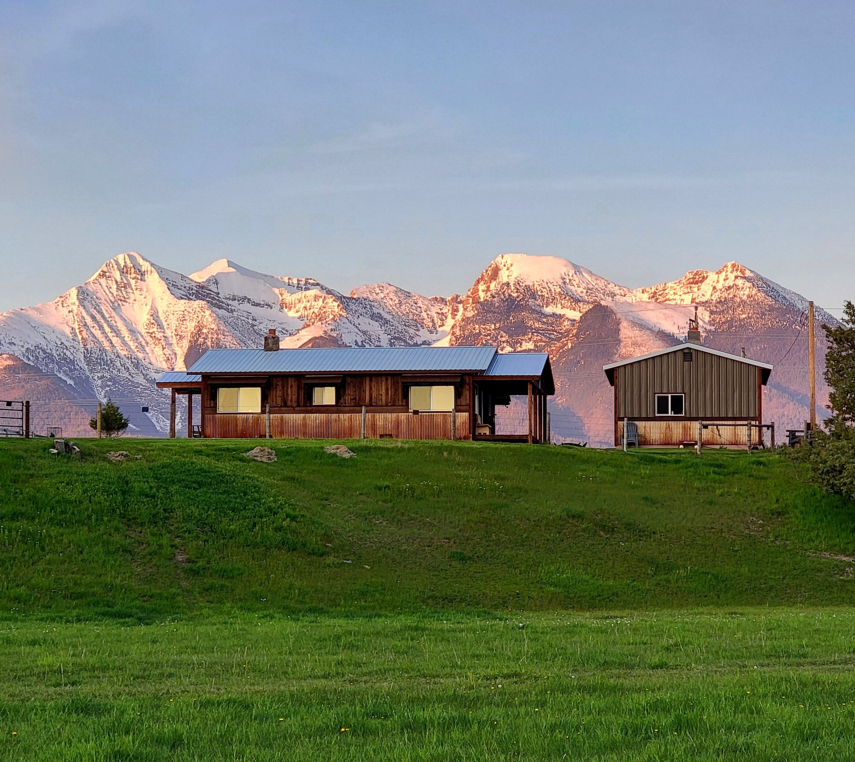 Bison Range 15 minutes away! Cozy Cabin w/Beautiful Creek & Mtn Views! 