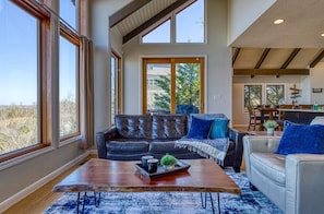 Smart-TV, Tischfußball, Stereoanlage