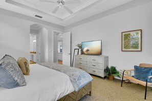 4 bedrooms, desk, iron/ironing board, free WiFi