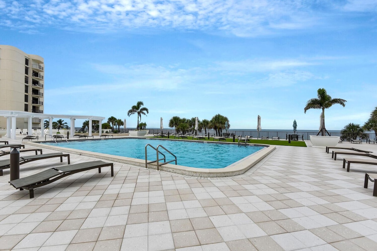 Photo 26 of Beachfront delight in the Moorings!