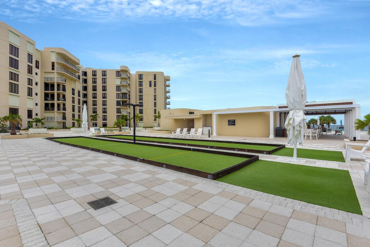 Photo 24 of Beachfront delight in the Moorings!