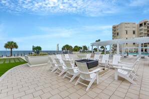 Terrace/patio - Beachfront delight in the Moorings! (Naples)