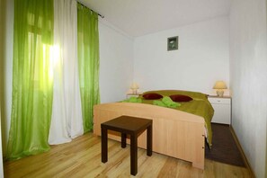 2 bedrooms, free WiFi - Holiday apartment mit Klimaanlage und Terrasse (Baderna)