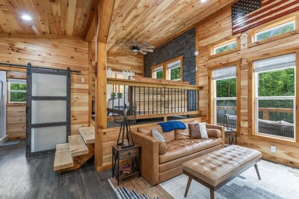 Interior - Luxury Couples Cabin in the Heart of RRG! (Campton)