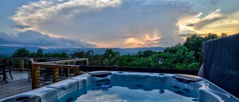 مغطس سبا خارجي