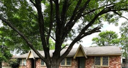 Home in Fort Worth Close to Stockyards