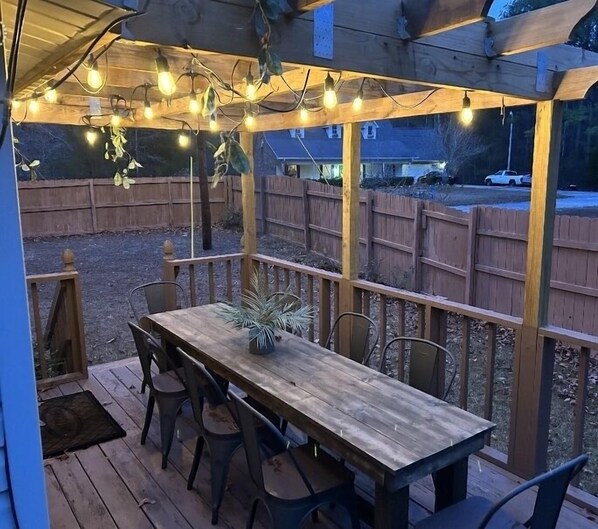 Outdoor dining