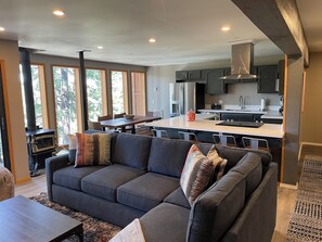 Smart TV, chimenea