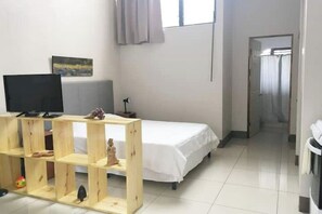 1 多间卧室、熨斗/熨衣板、WiFi、床单