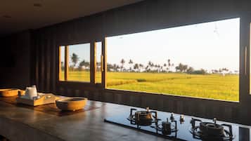 Design Villa, 3 Bedrooms | In-room dining