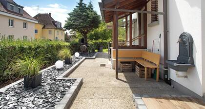 Ferienhaus 'Die Bahnstation' mit privater Terrasse, privatem Garten und WLAN