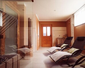 Spa - Holiday Apartment "Mühlbauerhof Mit Balkon" with Mountain View, Balcony & Wi-Fi (Großklein)