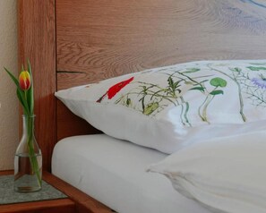 2 bedrooms, free WiFi, bed sheets - Holiday Apartment "Mühlbauerhof Mit Balkon" with Mountain View, Balcony & Wi-Fi (Großklein)
