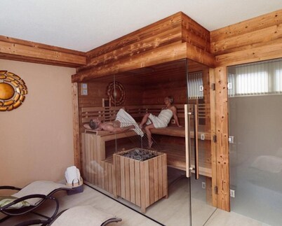 Holiday Apartment "Mühlbauerhof Mit Balkon" with Mountain View, Balcony & Wi-Fi
