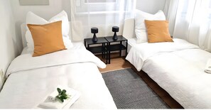 3 bedrooms, iron/ironing board, free WiFi, bed sheets