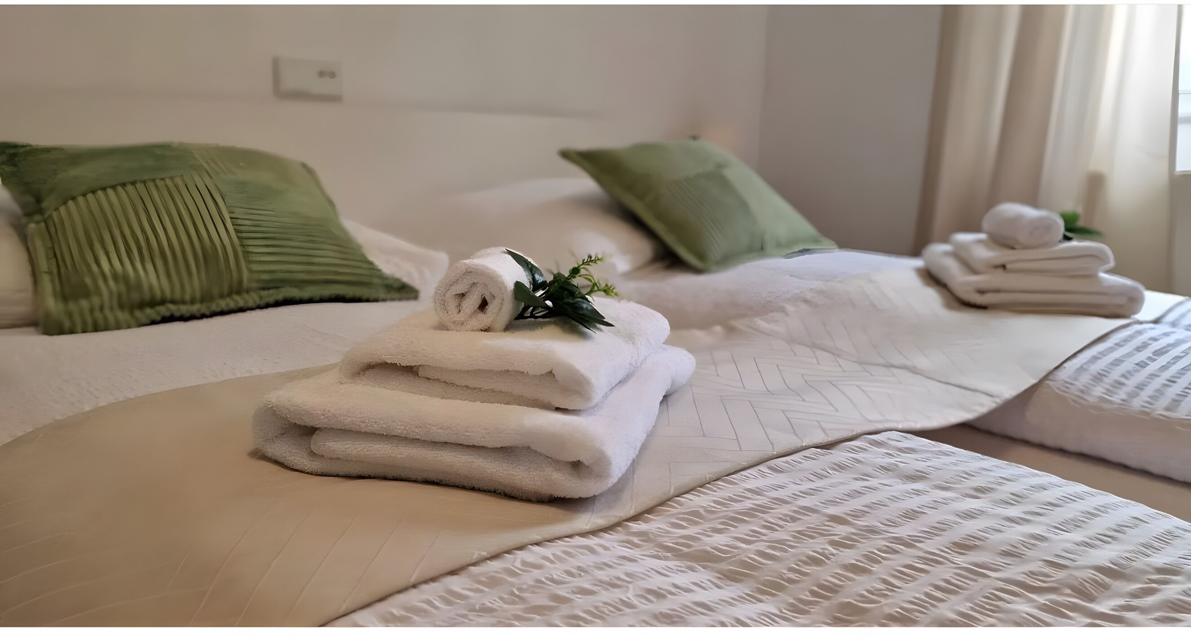 3 chambres, fer et planche à repasser, Wi-Fi gratuit, draps fournis