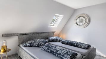 1 slaapkamer, een strijkplank/strijkijzer, gratis wifi, beddengoed
