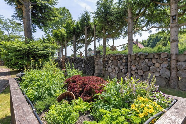 Property grounds - Holiday Apartment 'Klein Amerika' with Balcony and Wi-Fi (Storkow)