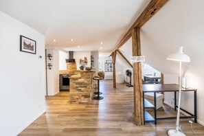 Interior - Holiday Apartment 'Eichendorff Loft' with Mountain View and Wi-Fi (Nordhausen)