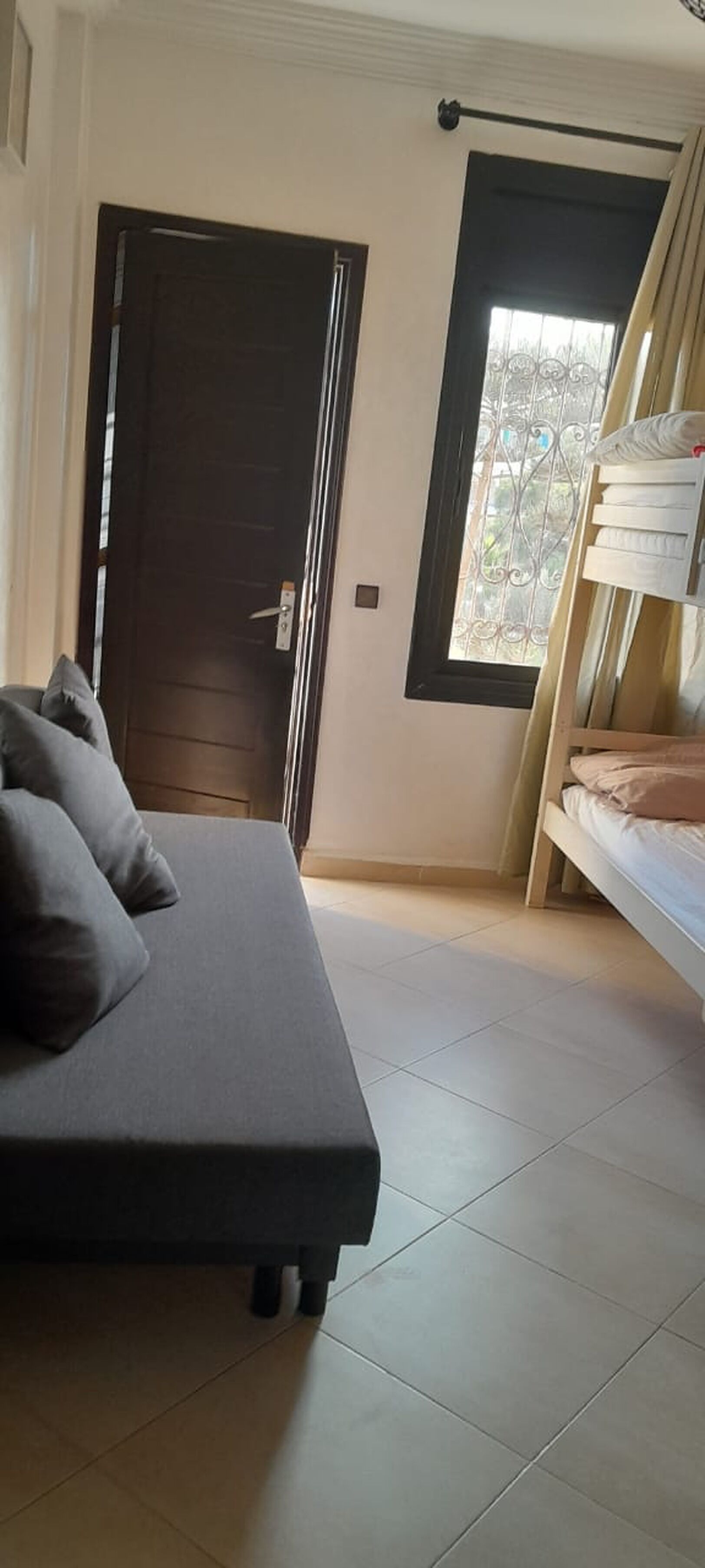 2 間睡房、熨斗/熨衫板、Wi-Fi、床單