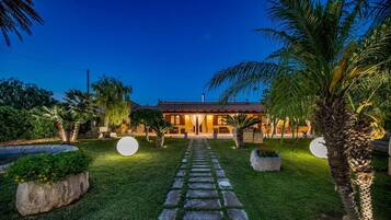 4 bedrooms