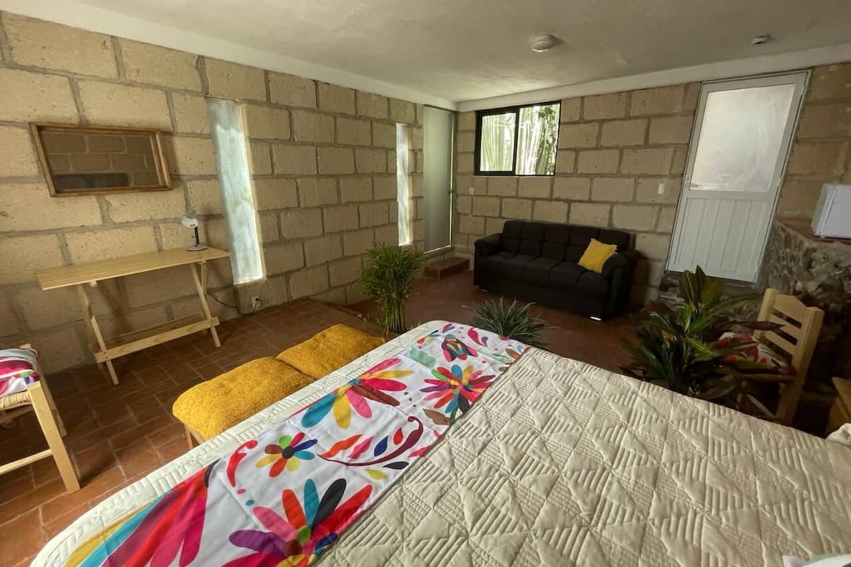 Junior Room | Premium bedding, individually decorated, individually furnished, desk