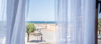 Waves Paradise Home in Livorno