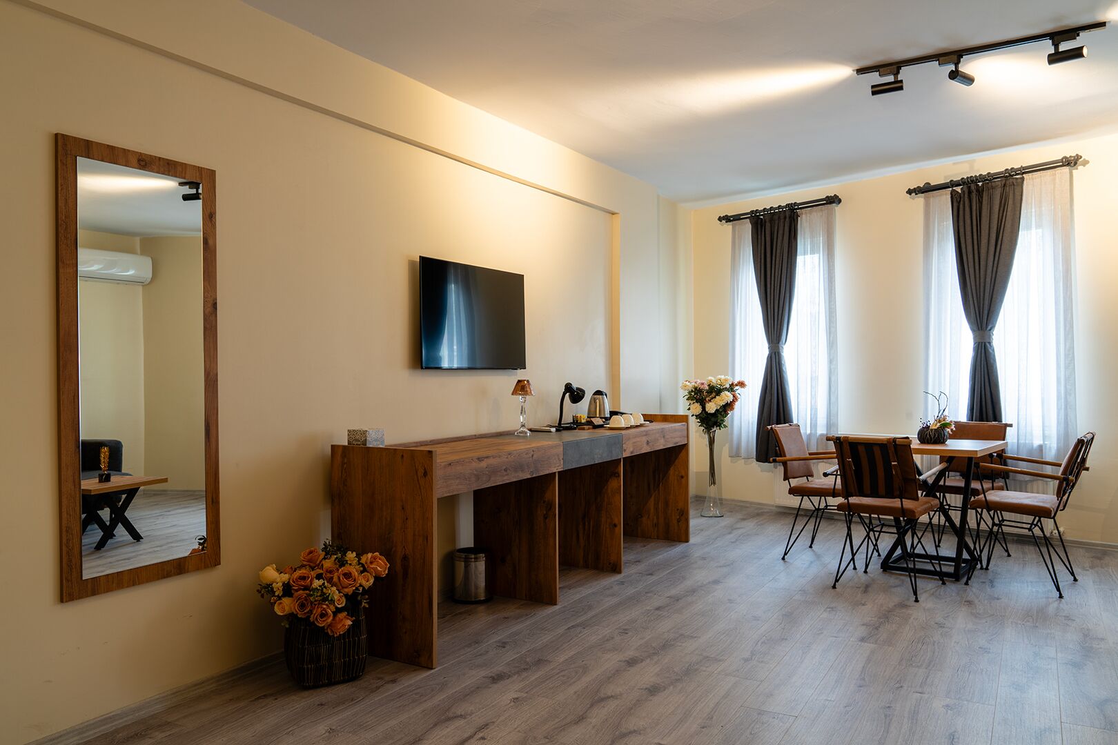 Deluxe Suite, Non Smoking, City View | Desk, laptop workspace, soundproofing, iron/ironing board