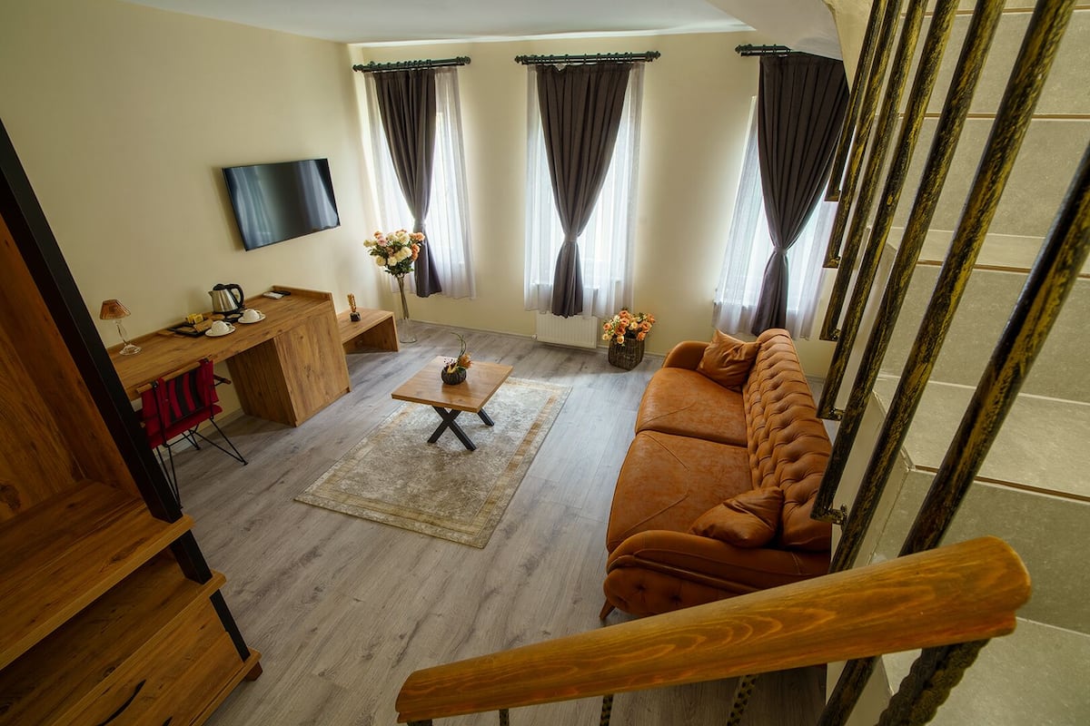 Grand Suite | 1 bedroom, desk, laptop workspace, soundproofing